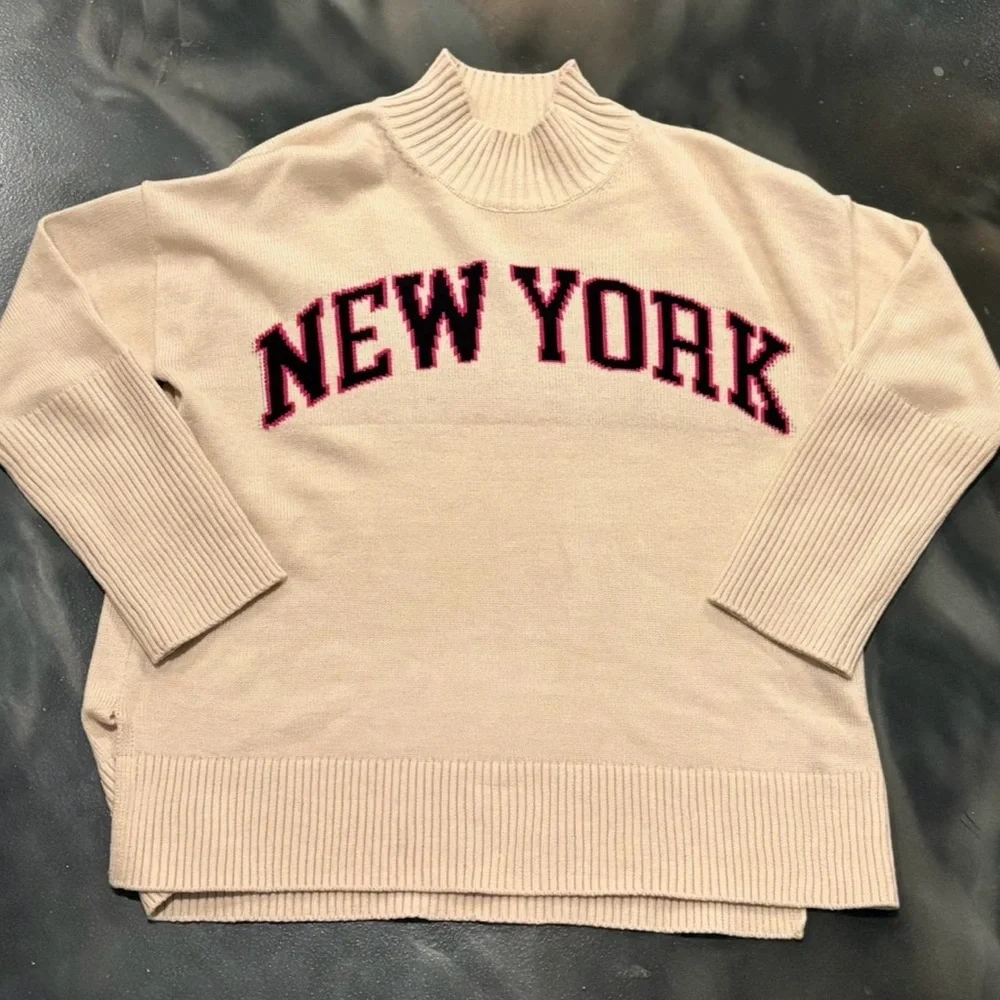 DNKY New York City Varsity Logo Mock Neck NYC Ribbed Sweater Times Square Small - Picture 3 of 7